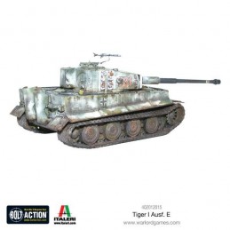 Tank lourd Tiger I neige de dos